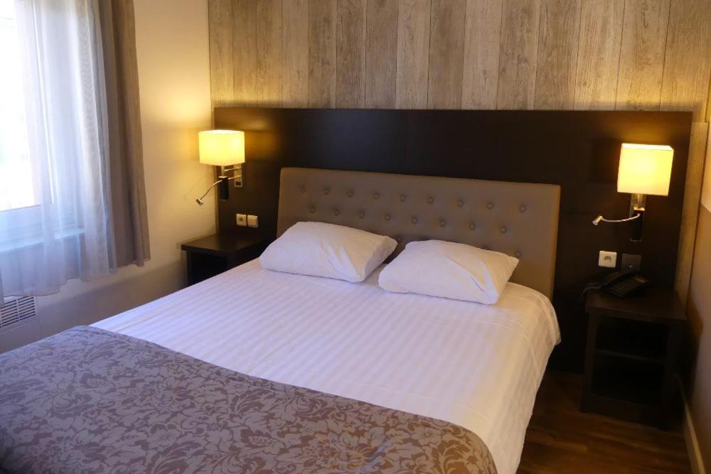 Hotel De Maaskant Maaseik Esterno foto